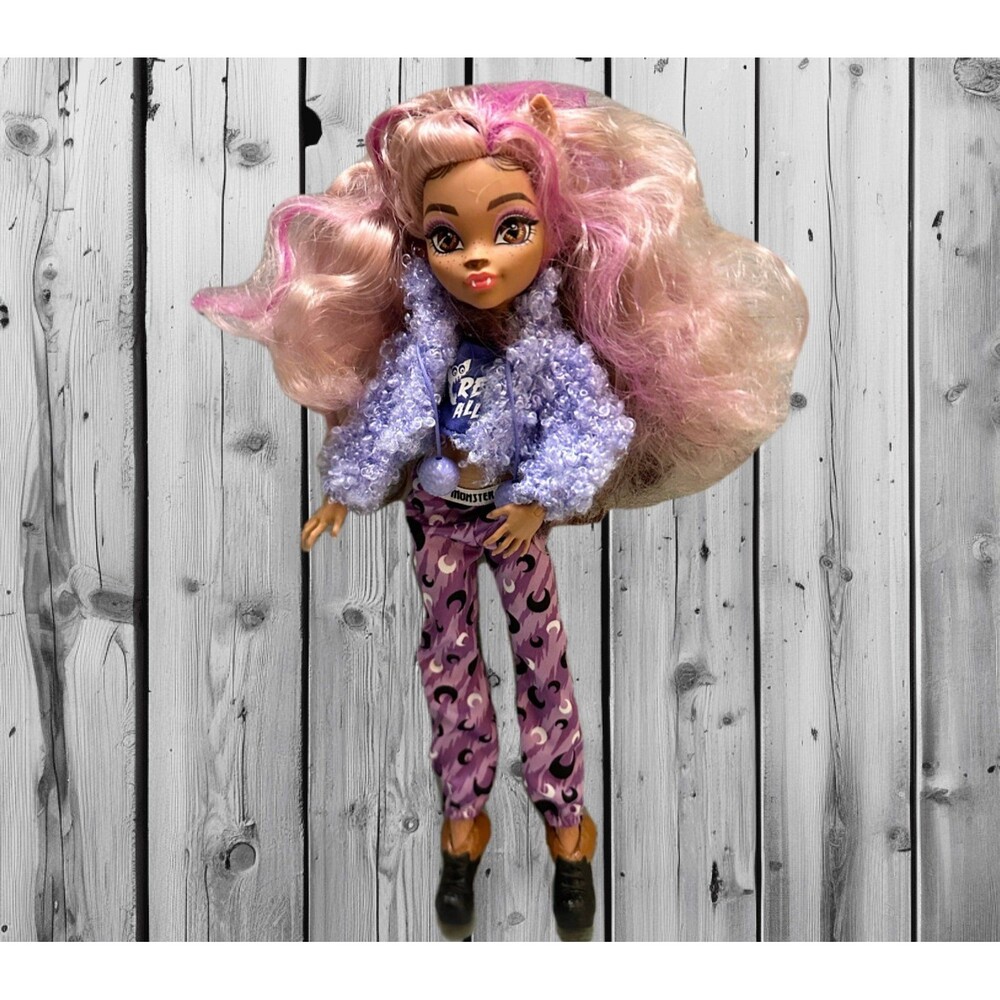 Monster High Clawdeen Wolf Purple Pink Curly-Haired Fashion Doll